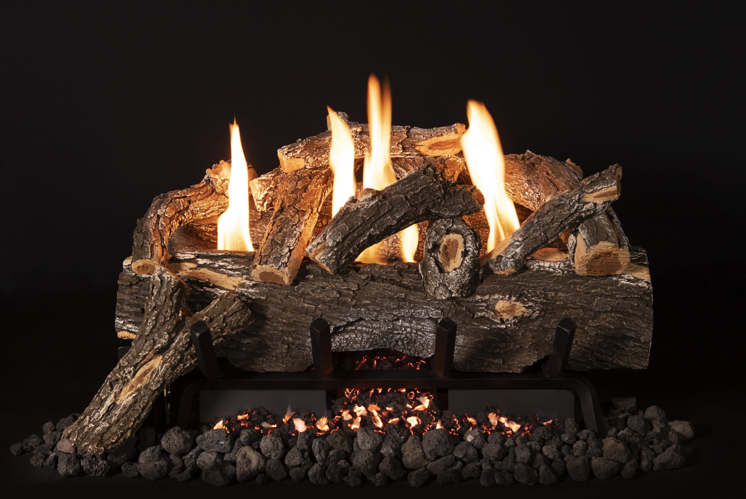 Fireplaces vs. Fire Pits: What’s Best for Your Home