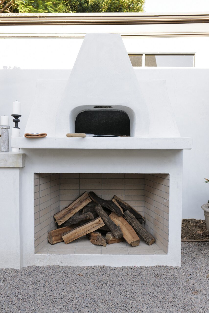 Outdoor vs. Indoor Fireplaces: 9 Things to Consider